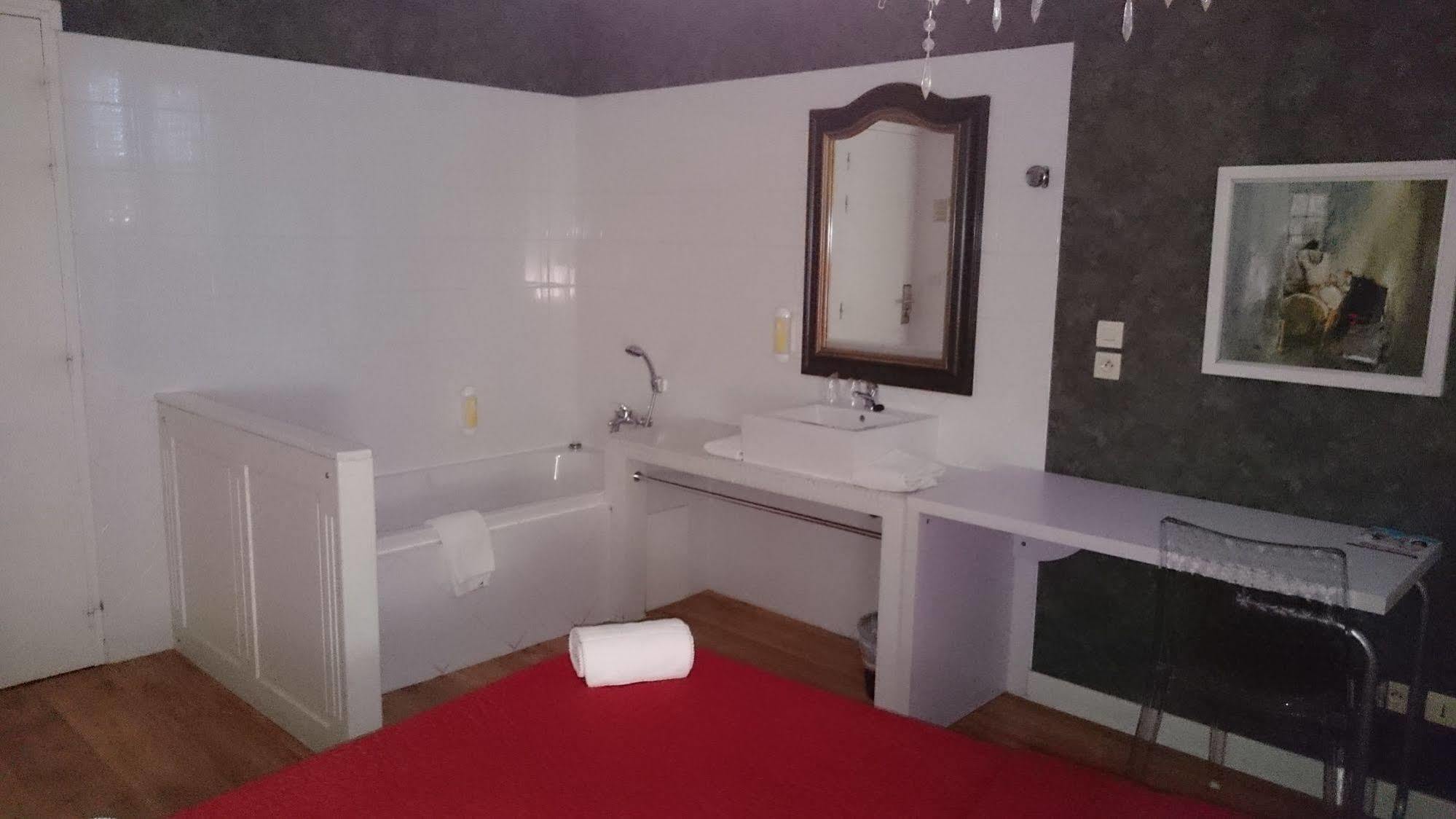 Hotel Le 5 Martigues Kültér fotó
